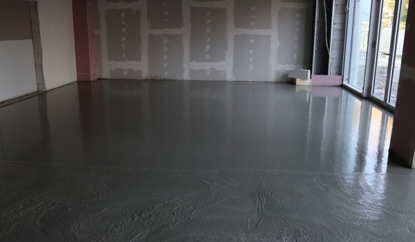 Cementový samonivelační litý potěr - CEMLEVEL