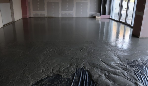 Cementový samonivelační litý potěr - CEMLEVEL